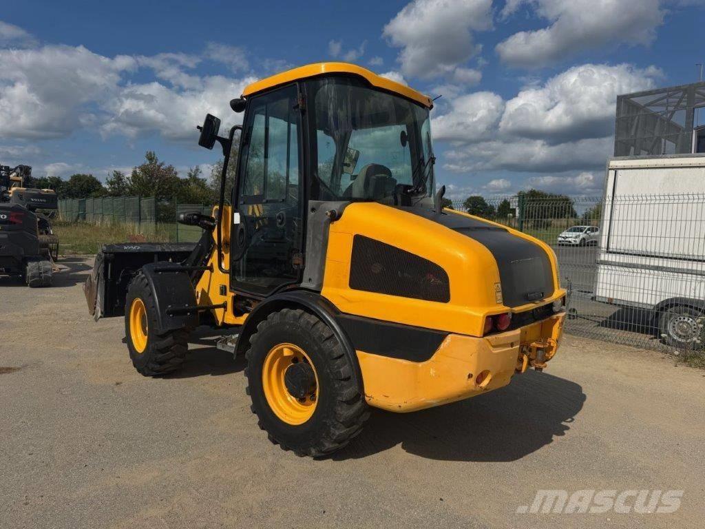 JCB 406 T4 Фронтальні навантажувачі