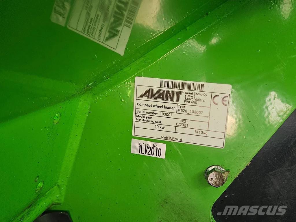 Avant 528 Малі навантажувачі