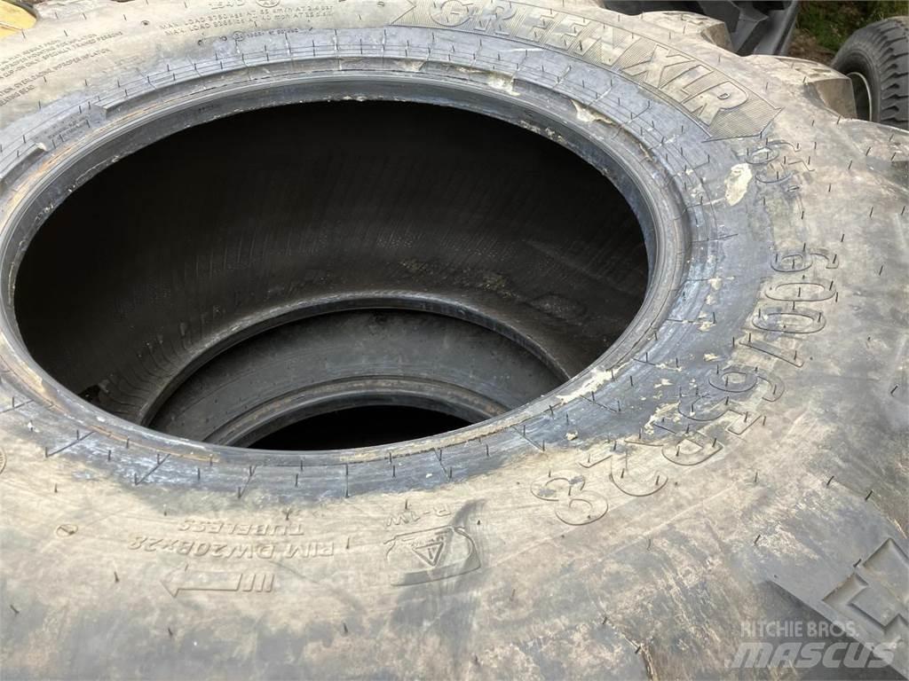 BKT 600/65R28 Колеса