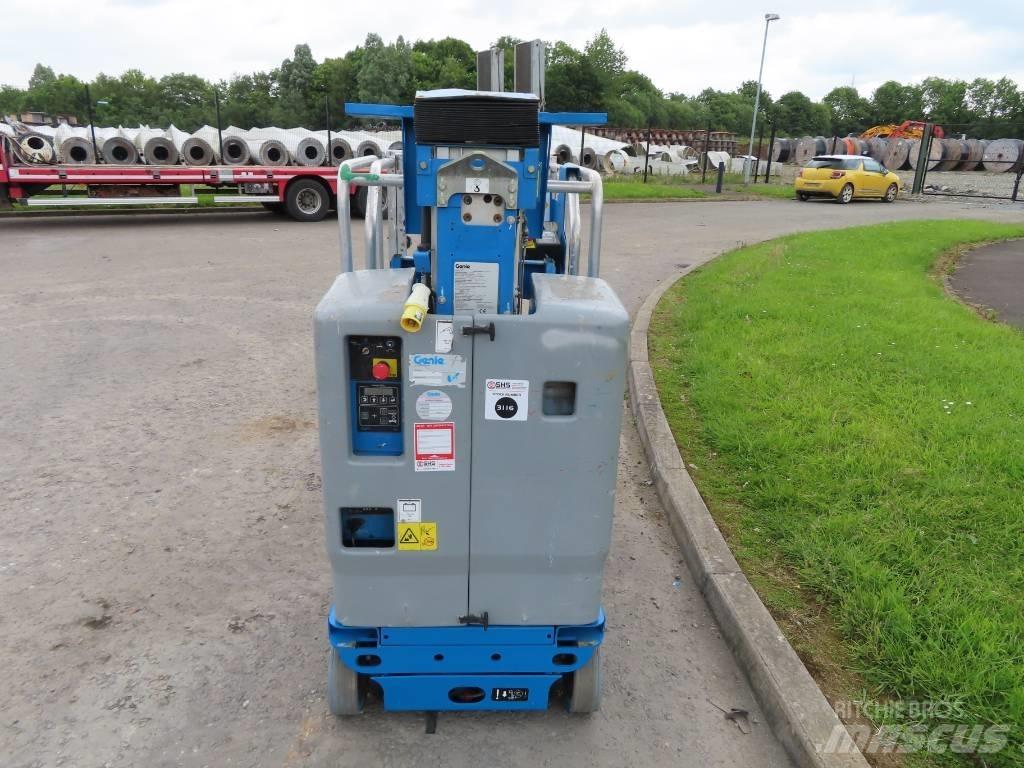 Genie GR 15 Вертикальні щоглові підйомники