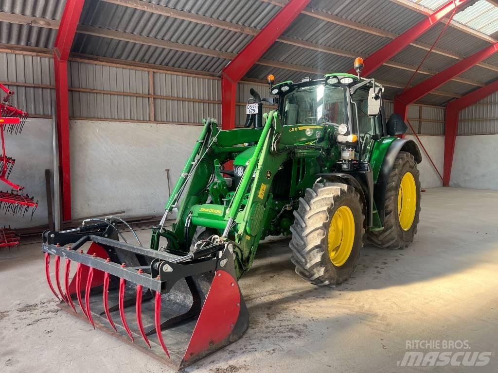 John Deere 6120 M Трактори