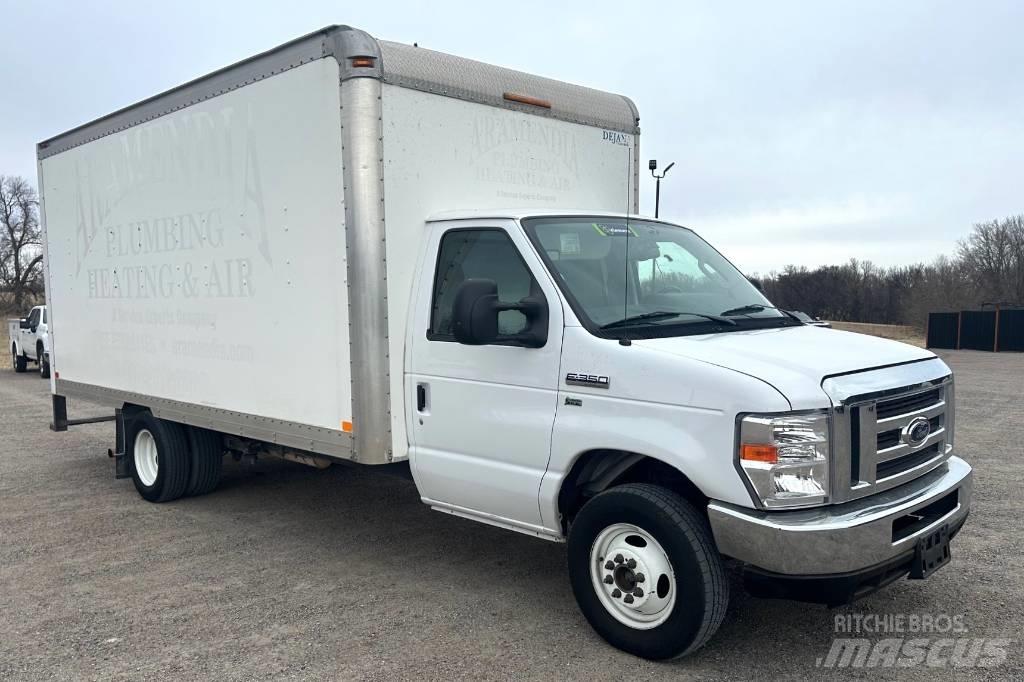 Ford E 350 SD Фургони