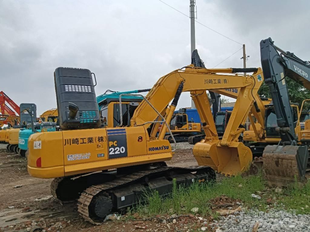 Komatsu PC 220-8 Гусеничні екскаватори