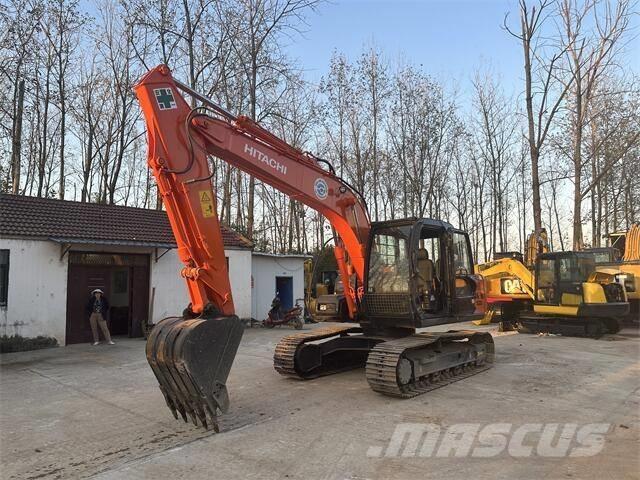 Hitachi ZX120 Гусеничні екскаватори
