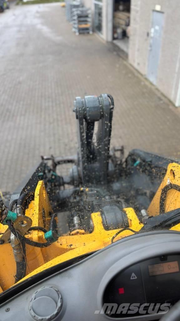 Volvo L 90 E Фронтальні навантажувачі