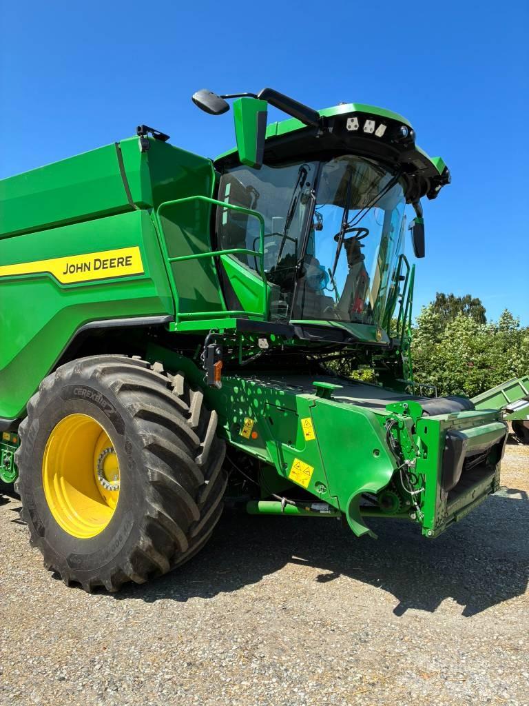 John Deere X9 1000 Зернозбиральні комбайни