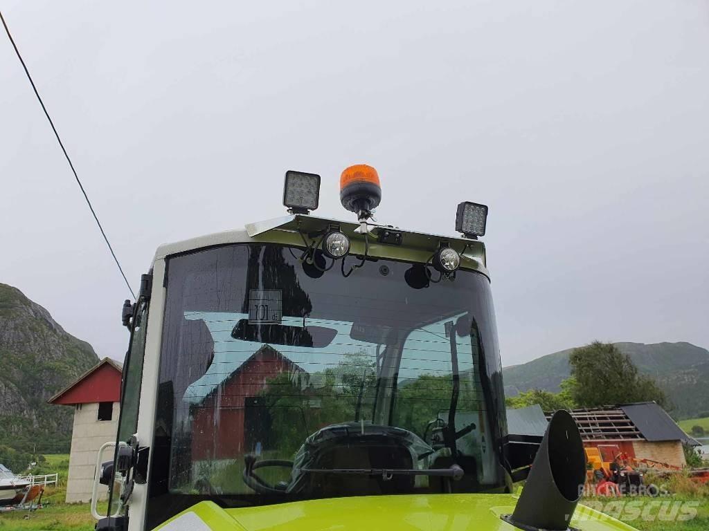 CLAAS TORION 530 Фронтальні навантажувачі та екскаватори