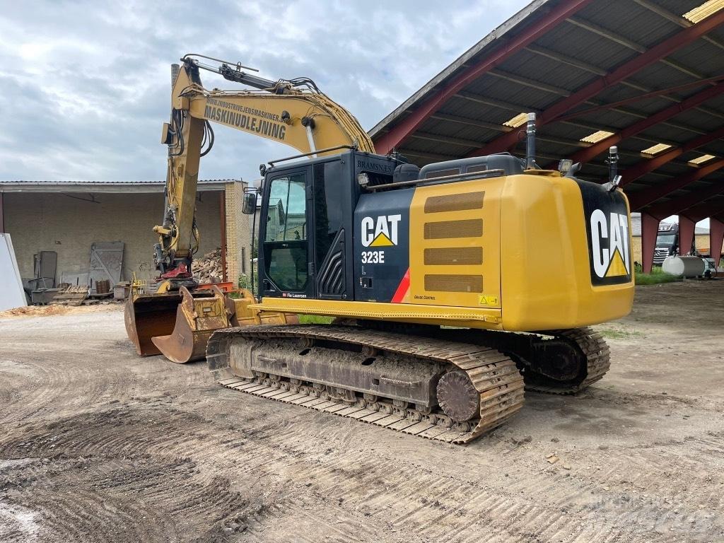 CAT 323 EL Гусеничні екскаватори