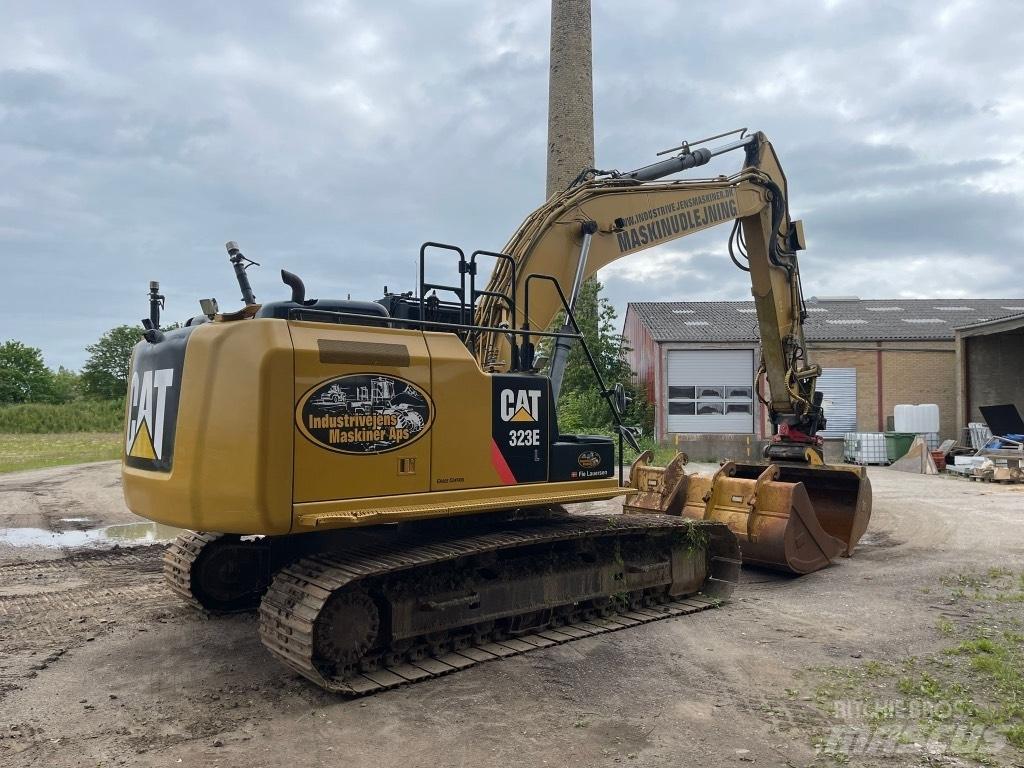 CAT 323 EL Гусеничні екскаватори