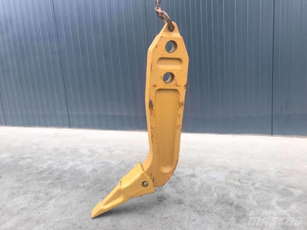 Komatsu D61 Shank Скарифікатори