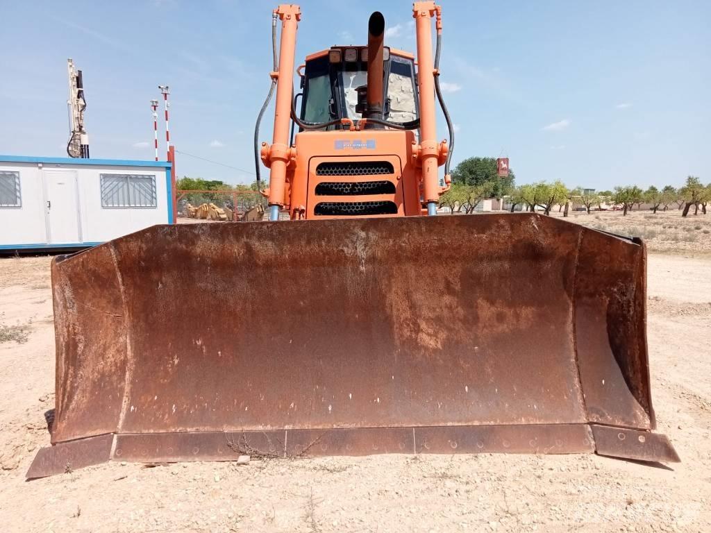 Fiat-Hitachi D 180 Гусеничні бульдозери