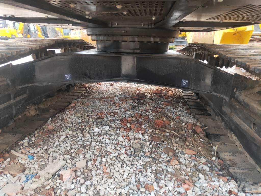 Sany SY215-9 Гусеничні екскаватори