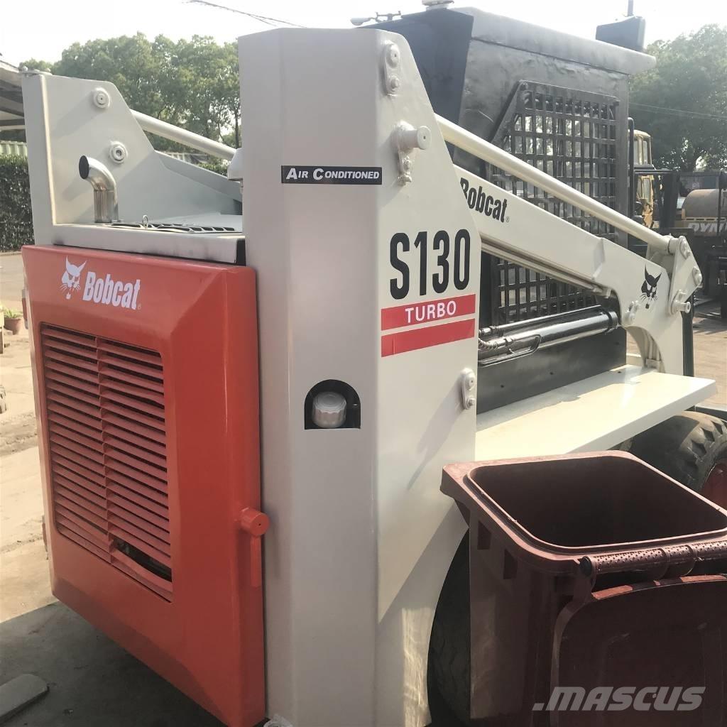 Bobcat S130 Міні-навантажувачі