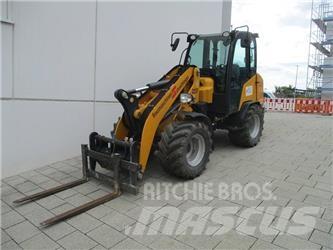 Schäffer 4350 Z Фронтальні навантажувачі