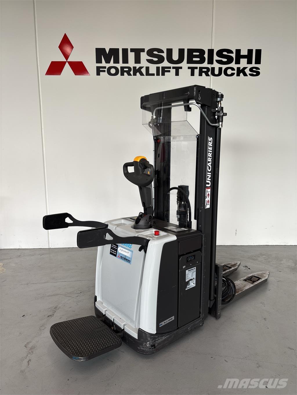 Atlet PSP160 Самохідні електроштабелери