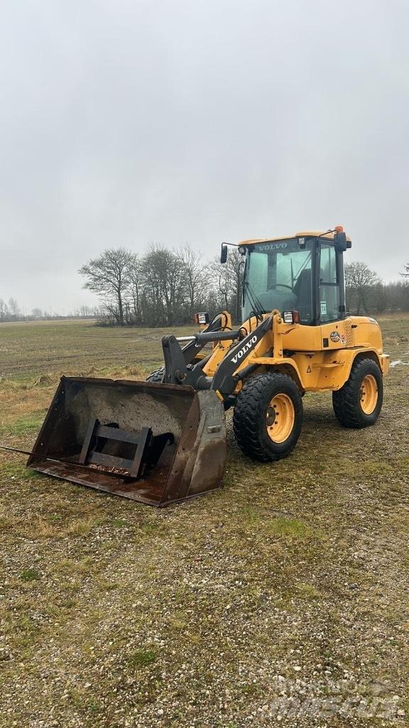 Volvo L 30 G Фронтальні навантажувачі