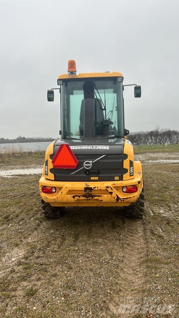 Volvo L 30 G Фронтальні навантажувачі