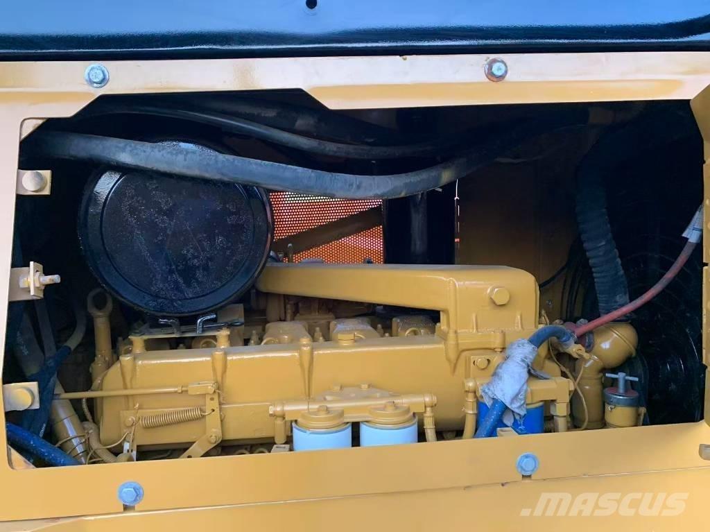 CAT D 6 G Гусеничні бульдозери