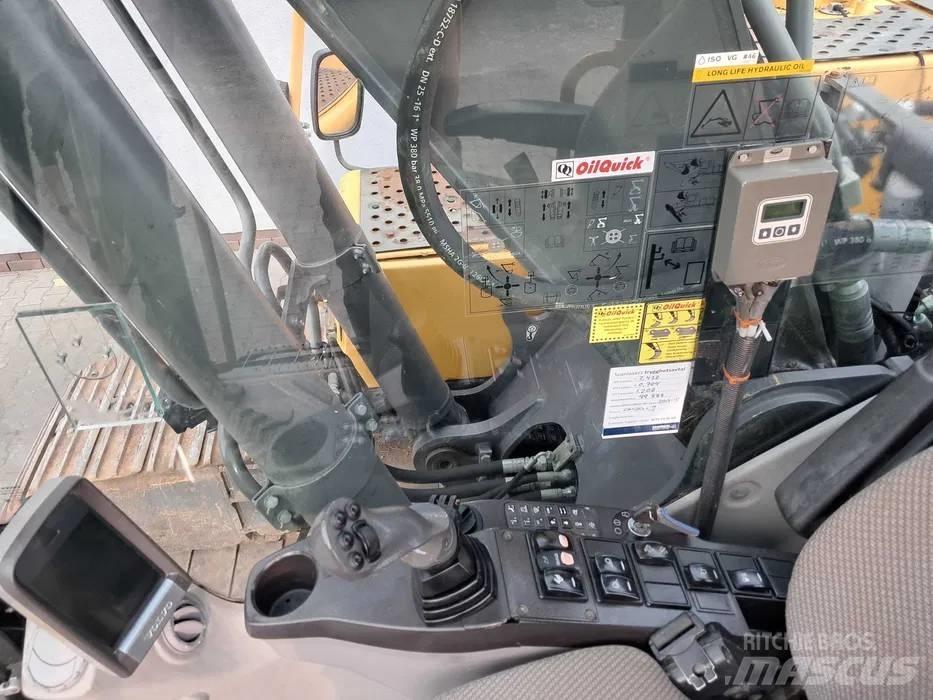 Volvo EC 220 DL Гусеничні екскаватори