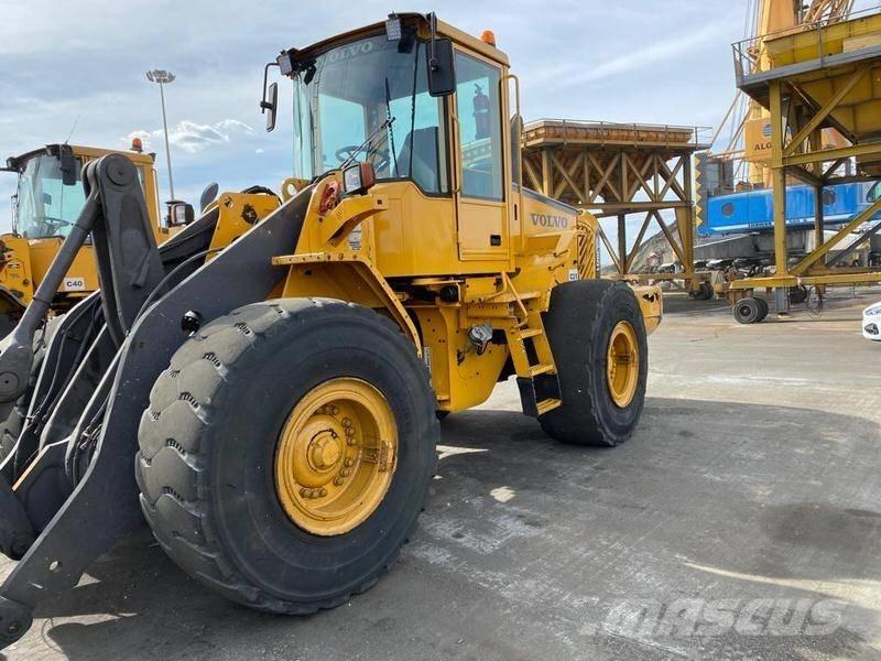 Volvo L 120 E Фронтальні навантажувачі