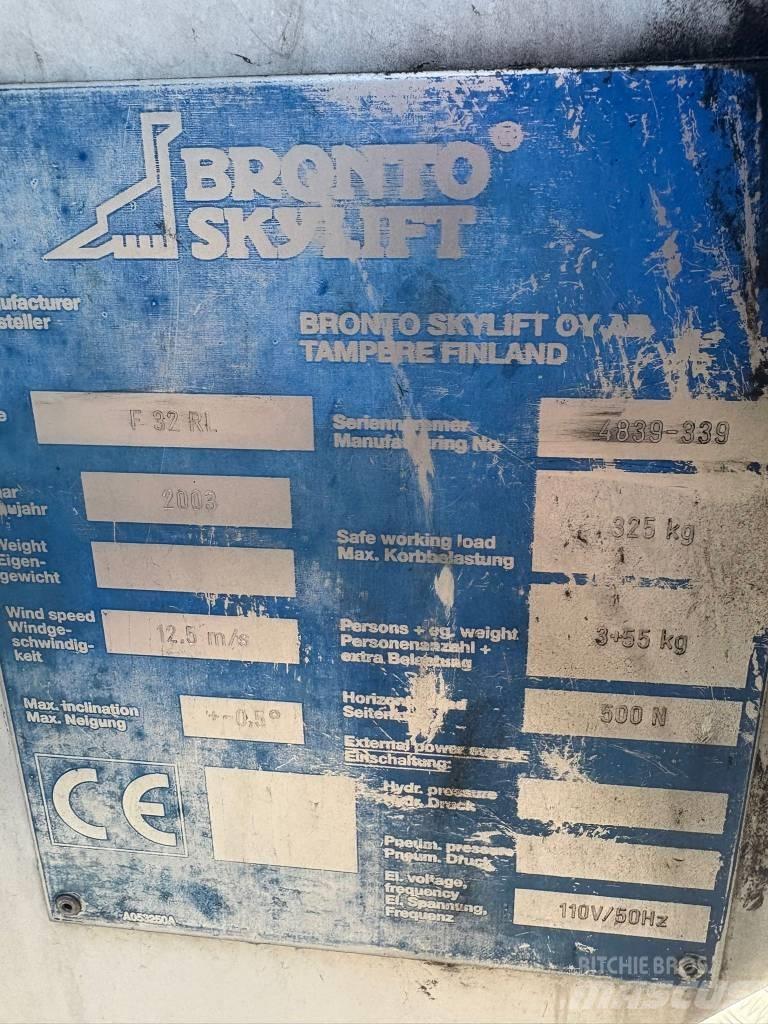 Bronto F32 RL Автовишки на базі вантажівки
