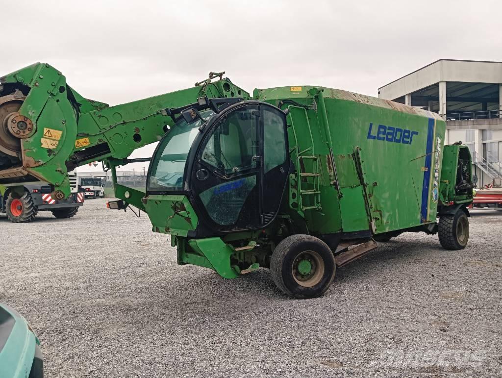Faresin LEADER 2600 Завантажувачі змішувальних машин