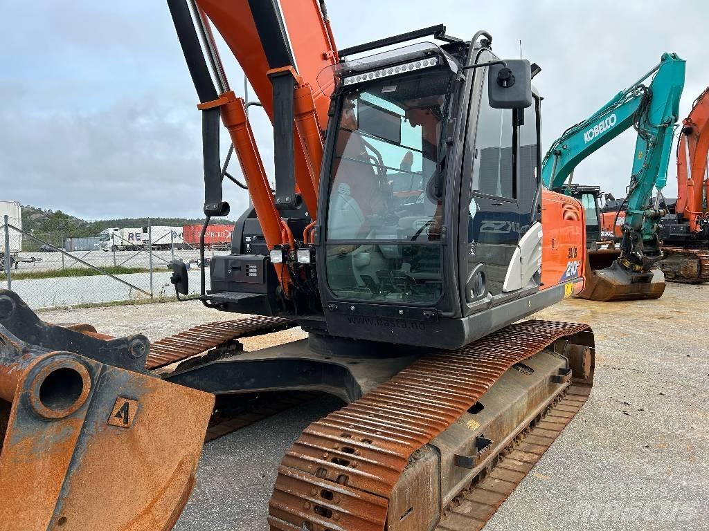 Hitachi ZX 210 LC-6 Гусеничні екскаватори