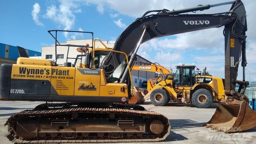 Volvo EC220DL Гусеничні екскаватори