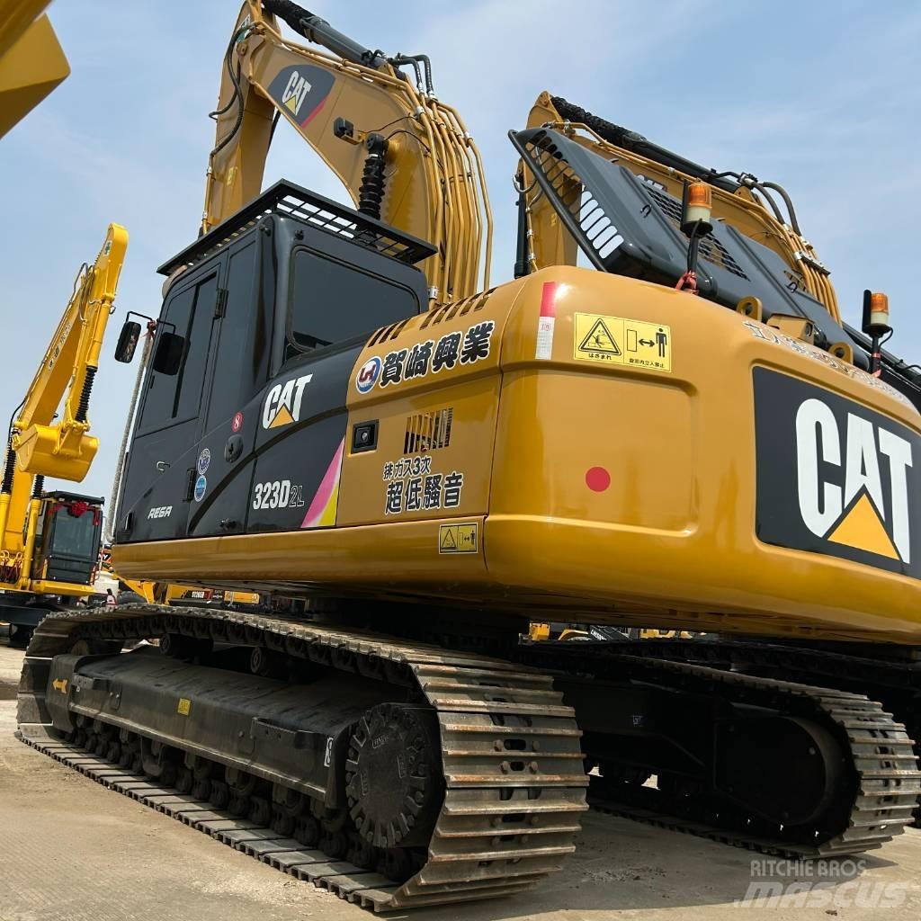 CAT 323D2L Гусеничні екскаватори
