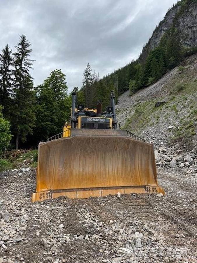 Komatsu D375A-8 Гусеничні бульдозери