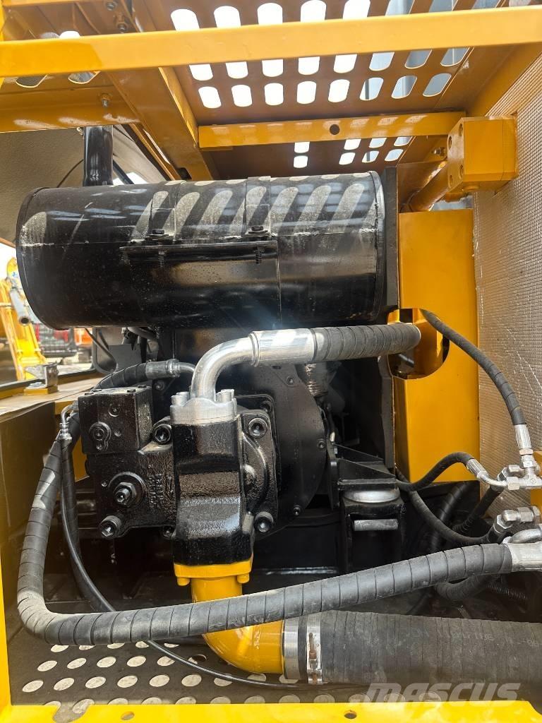 Sany SY 95 C Гусеничні екскаватори