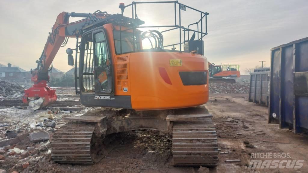 Doosan DX 235 LCR-5 Гусеничні екскаватори