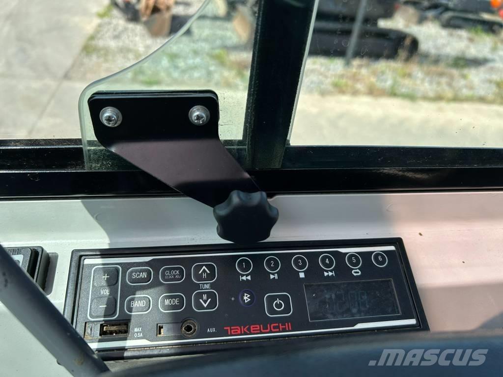 Takeuchi TB 216 Міні-навантажувачі