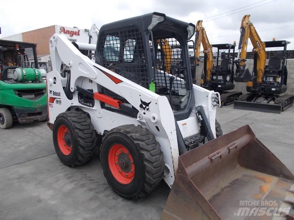 Bobcat S740 Міні-навантажувачі