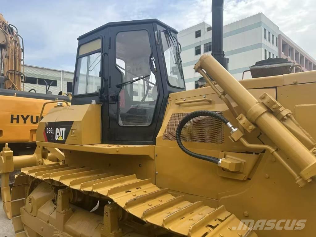 CAT D 6 G Гусеничні бульдозери