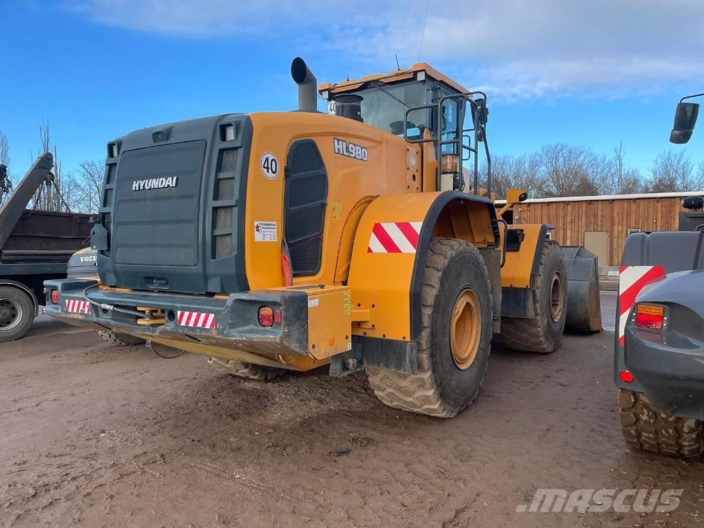 Hyundai HL 980 Фронтальні навантажувачі