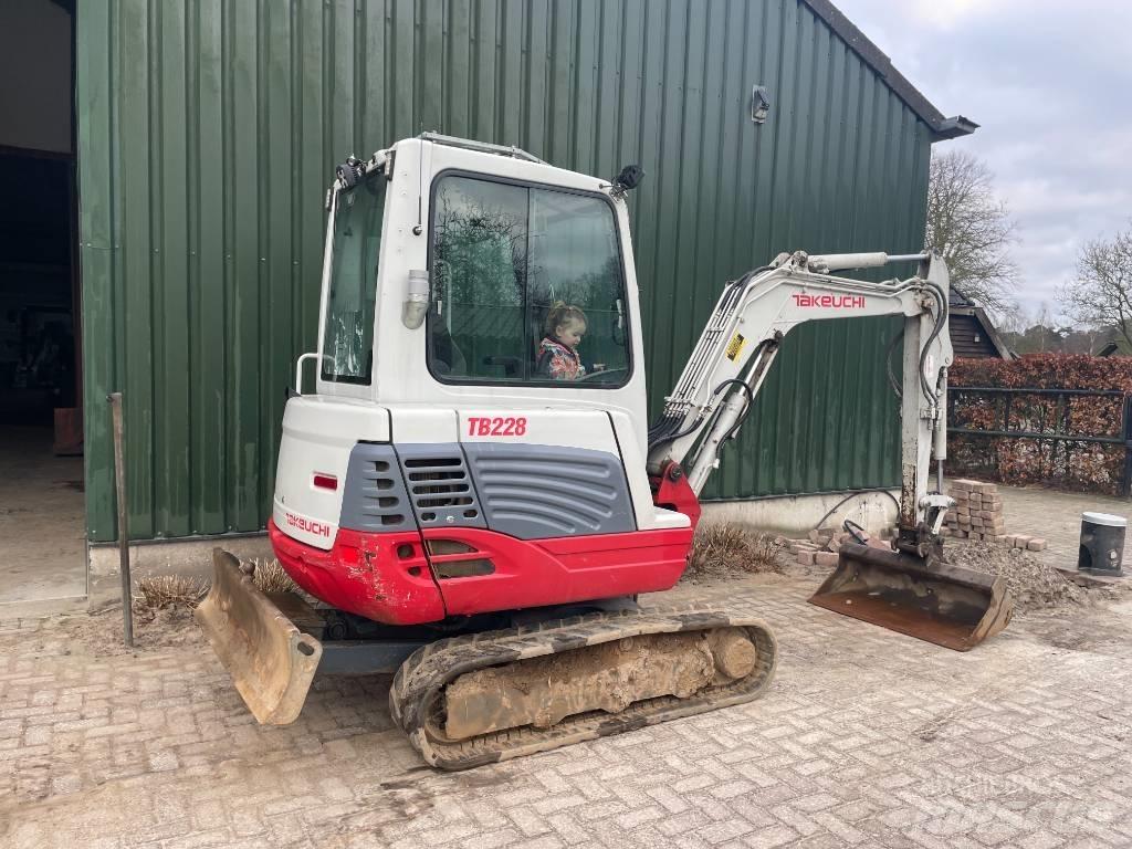 Takeuchi TB 228 Міні-екскаватори < 7т