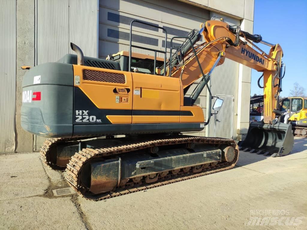 Hyundai HX220NL Гусеничні екскаватори