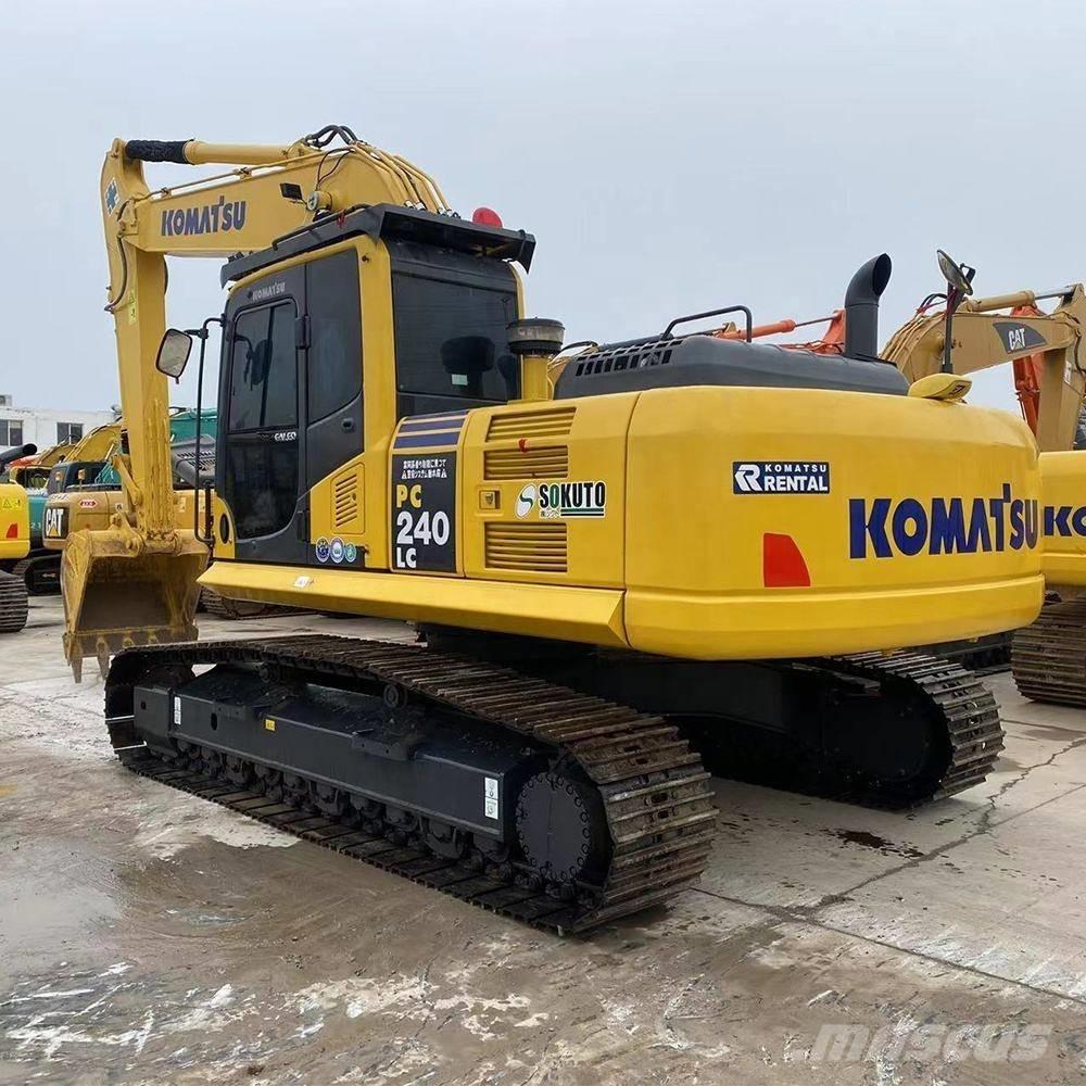Komatsu PC 240 Гусеничні екскаватори