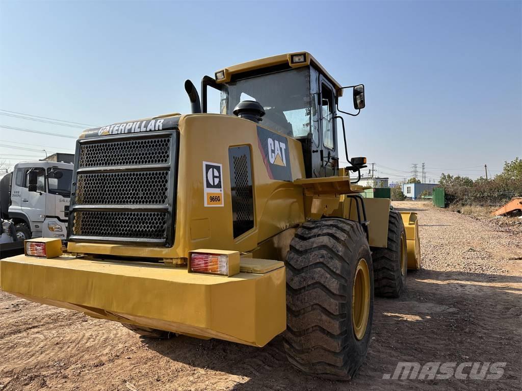 CAT 966G Фронтальні навантажувачі