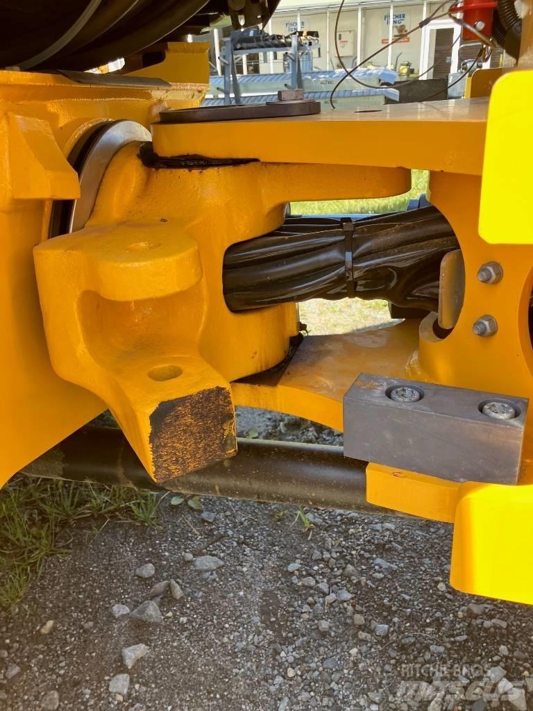 JCB TM 220 Фронтальні навантажувачі