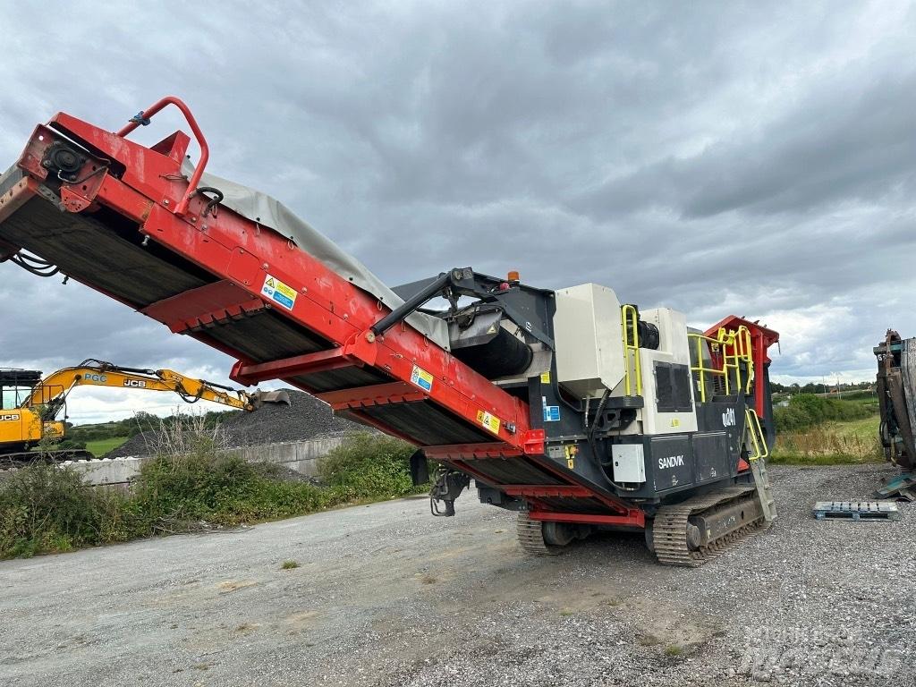 Sandvik QJ 241 Мобільні дробарки