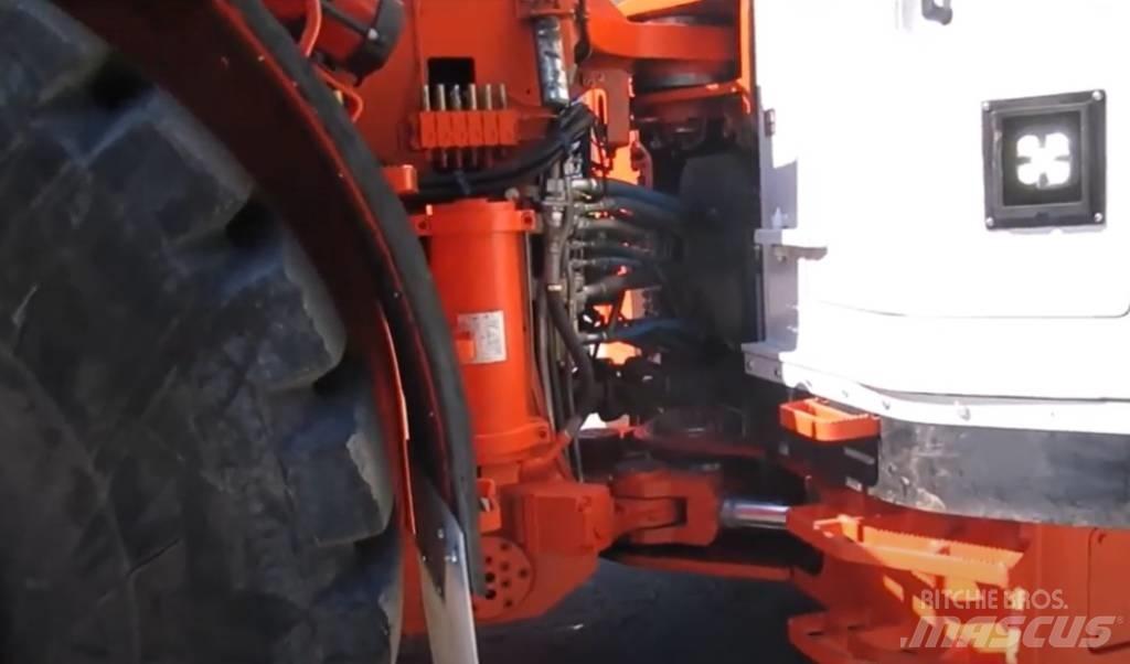 Sandvik LH 517 Підземні навантажувачі