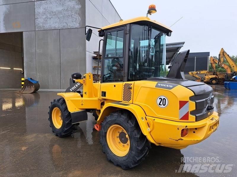 Volvo L 35 G Фронтальні навантажувачі