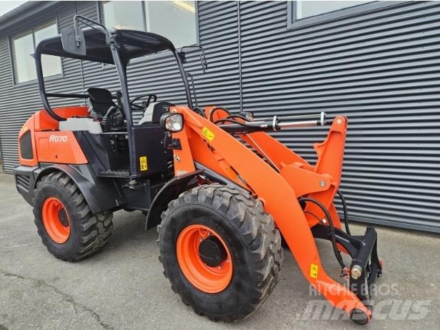 Kubota R 070 Фронтальні навантажувачі