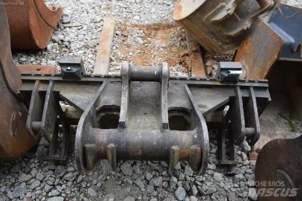Komatsu PW118MR-11 Колісні екскаватори