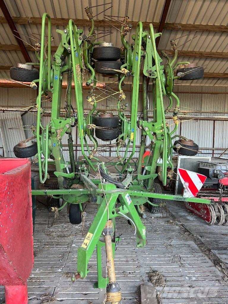 Krone KWT 11.22/10 Граблі і сінозворушувачі