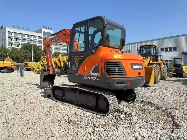 Doosan DX 60-9C Гусеничні екскаватори