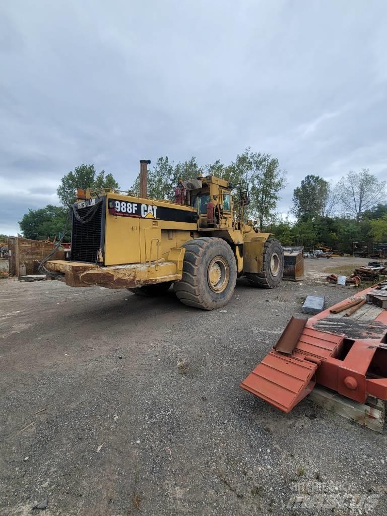 CAT 988 F Фронтальні навантажувачі