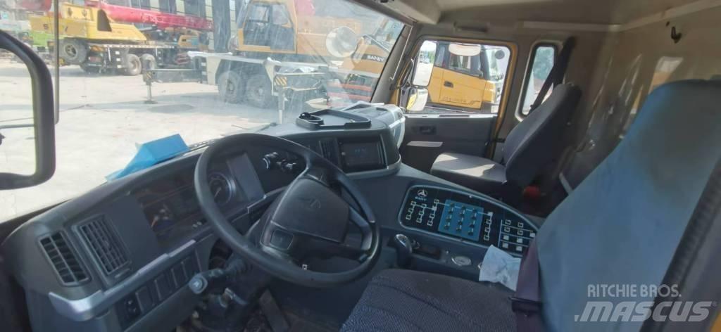 Sany SAC1300T автокрани